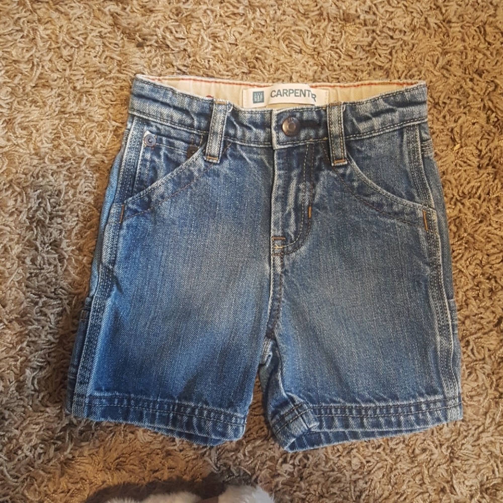 Baby gap carpenter jean shorts new without tags.